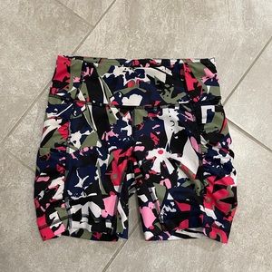 Lululemon Speed Track workout shorts with pockets